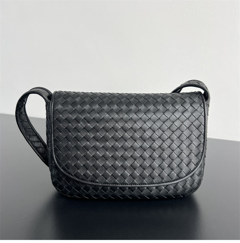 보테가베네타 베네토 플랩 메신저 백 843836