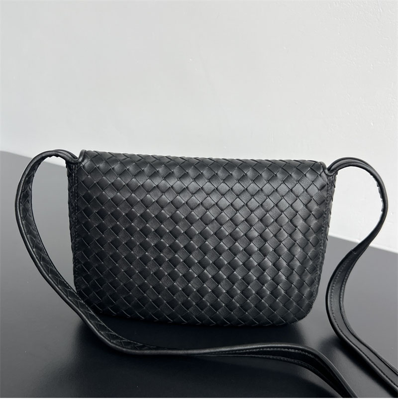 보테가베네타 베네토 플랩 메신저 백 843836