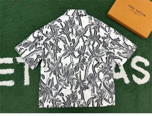 루이비통 멀티 버튼홀 쇼트 슬리브드 파자마 셔츠 1AB5HU [레어]