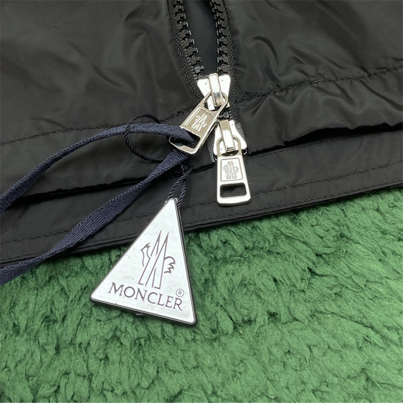 몽클레어 에티아슈 Etiache 남성 재킷 2컬러