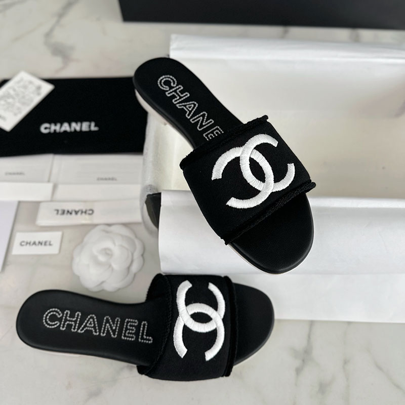 샤넬 24C CC로고 뮬 슬리퍼