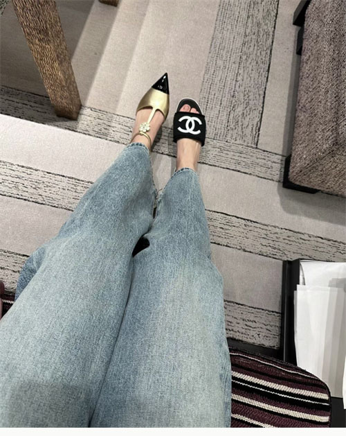 샤넬 24C CC로고 뮬 슬리퍼