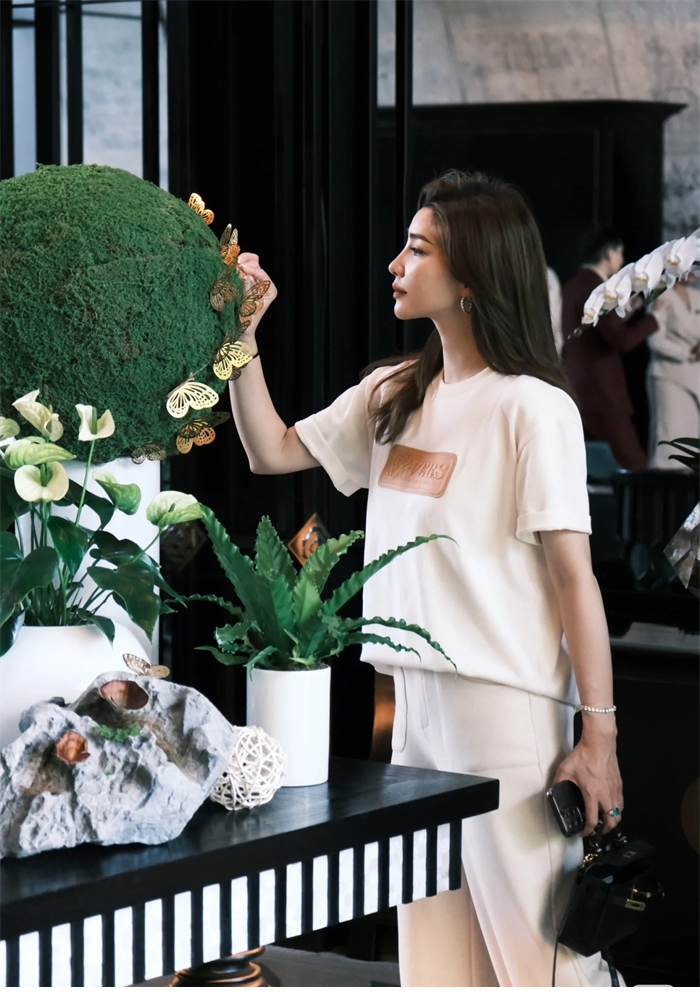 루이비통 LV 러버스 VVN 패치 반팔 티셔츠