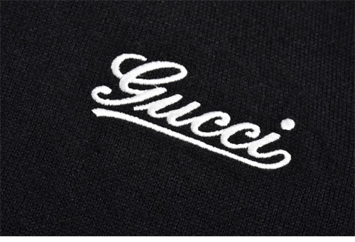 구찌 로고 자수 V넥 클래식 가디건