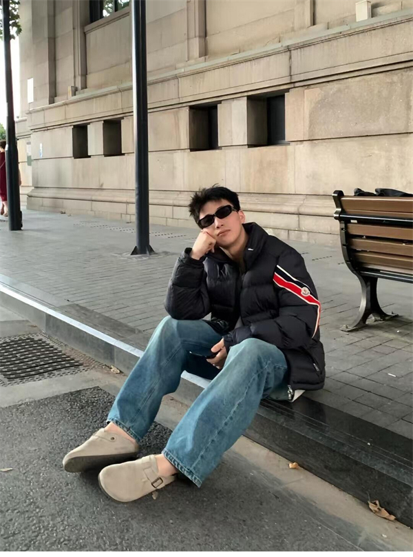 몽클레어 솔라얀 Solayan 숏 다운 패딩 자켓