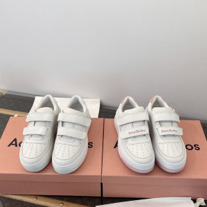 아크네 24FW 벨크로 스트랩 통굽 스니커즈