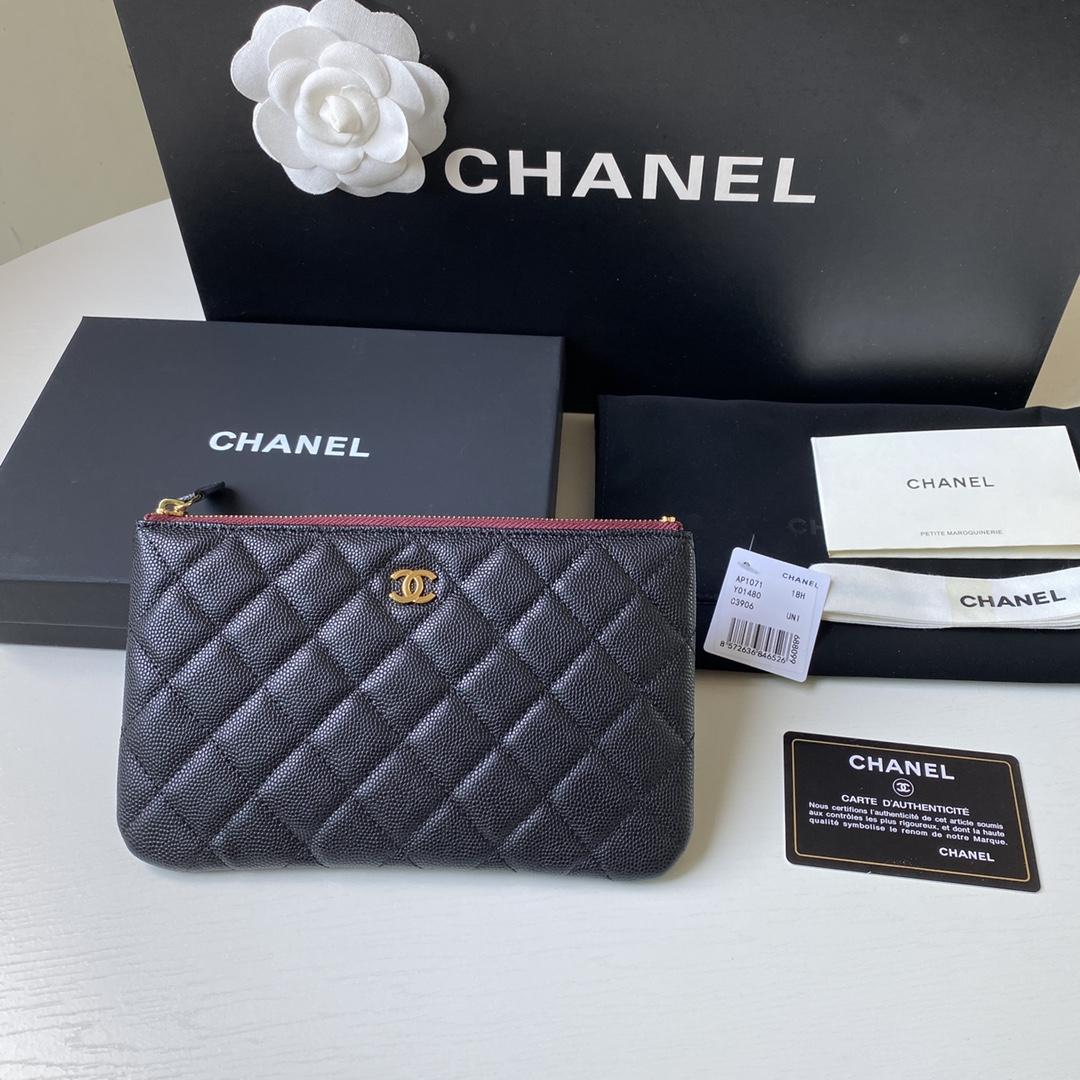 Chanel AP1071