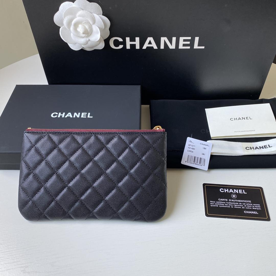 Chanel AP1071