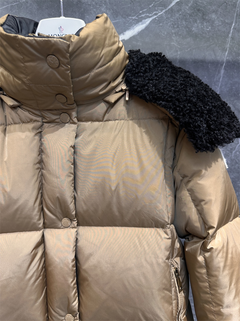 몽클레어 Castelnou 카스텔노우 스퀘어 퀼팅 후드 숏 다운 패딩 자켓