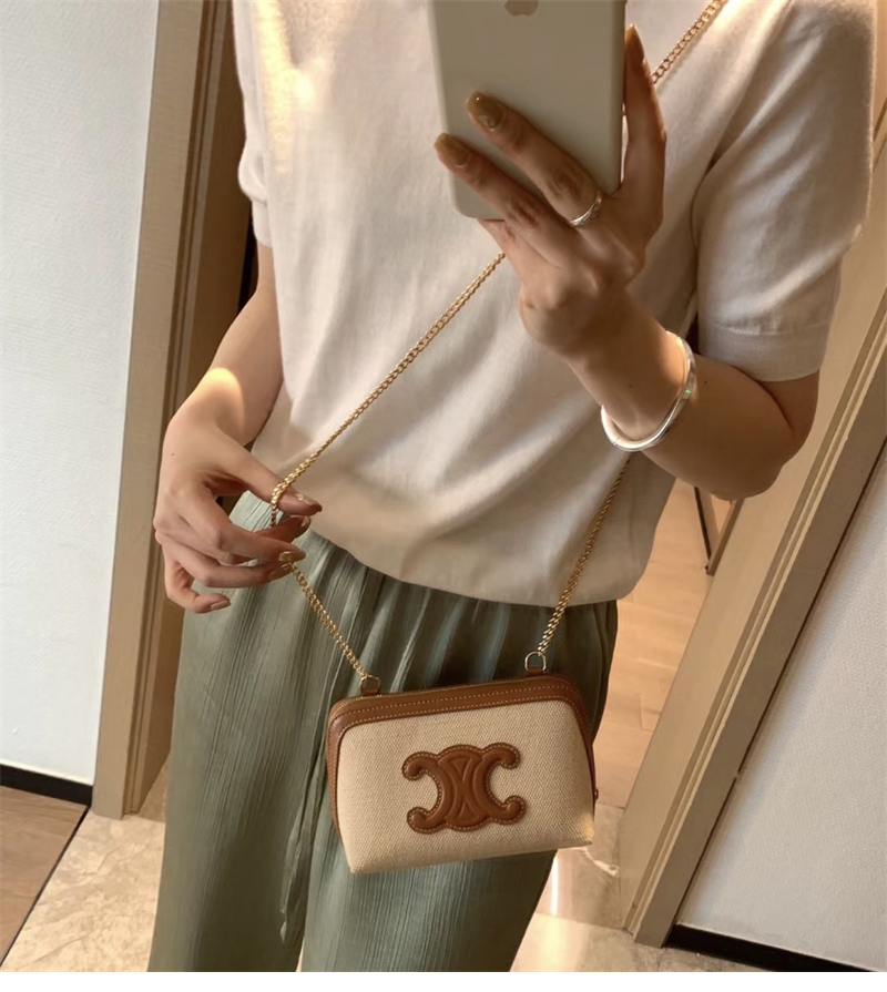 셀린느 체인 클러치 미니 크로스백 퀴르 트리옹프