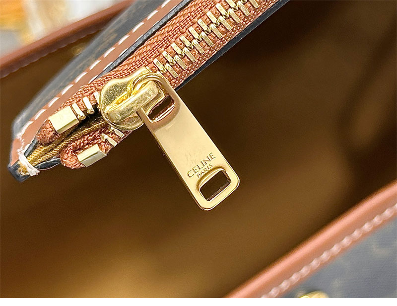 셀린느 소프트 쇼퍼백 트리옹프 캔버스 탄 123912