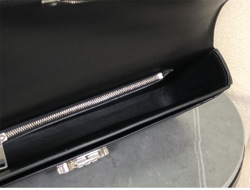 셀린느 은장 체인 숄더백 샤이니 카프스킨 블랙