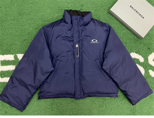 발렌시아가 리버시블 Loop 스포츠 아이콘 푸퍼 패딩 자켓