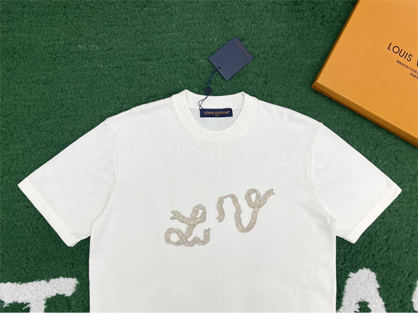 루이비통 리본 LV 자수 반소매 코튼 크루넥