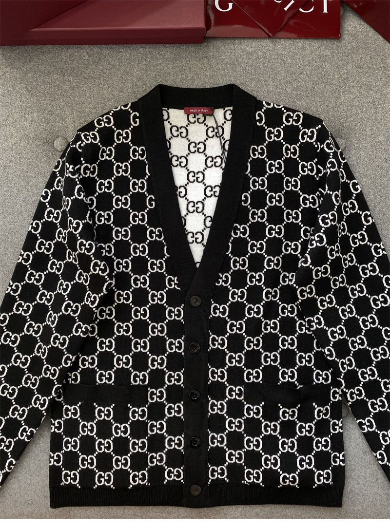 구찌 GG 자카드 V넥 울 가디건