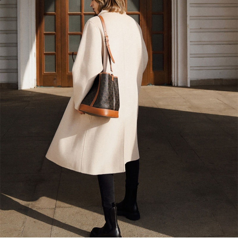 셀린느 스몰 버킷백 트리옹프 캔버스 탄