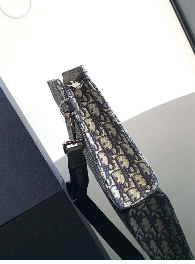 디올 오블리크 A5 클러치백 파우치