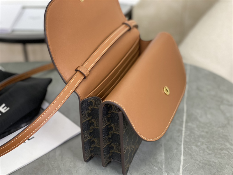 셀린느 월렛 온 스트랩 크로스백 트리옹프 캔버스