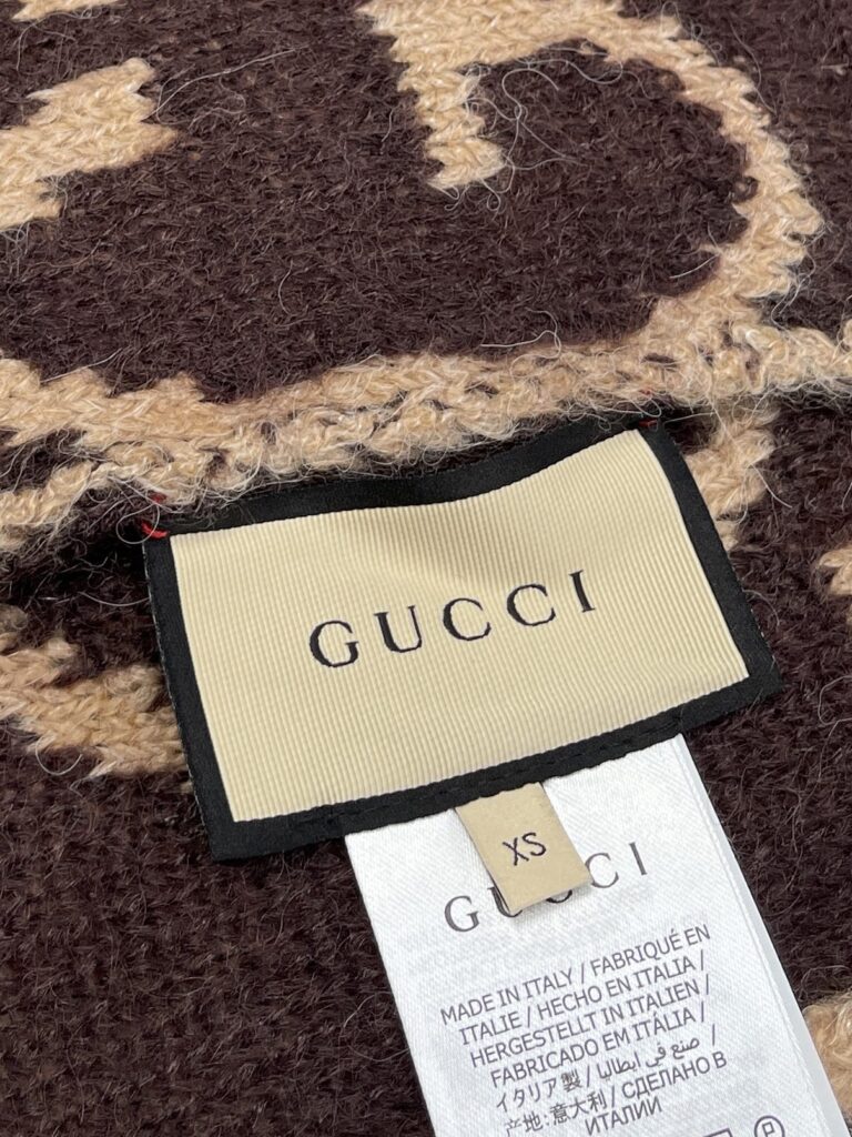 구찌 리버서블 GG 모헤어 가디건 “4COLOR”