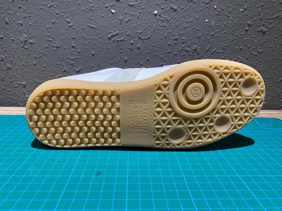 메종 마르지엘라 독일군 스니커즈