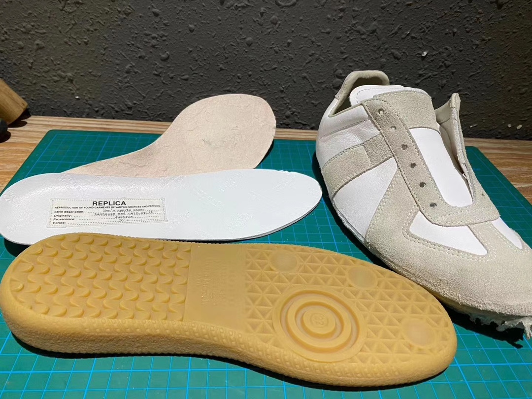 메종 마르지엘라 독일군 스니커즈