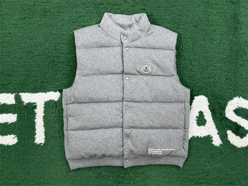 몽클레어 x 프라그먼트 코튼 다운 질레