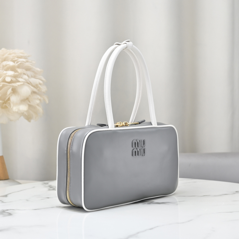 미우미우 Beau Leather Top Handle