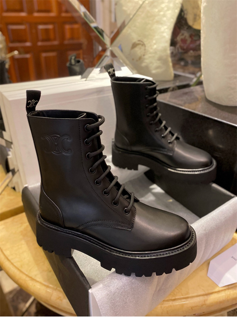 셀린느 벌키 레이스업 부츠 샤이니 불스킨 블랙