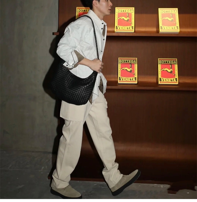 보테가베네타 미디엄 베네토 숄더백