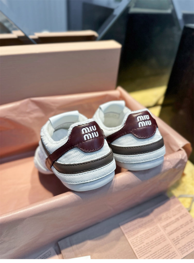 미우미우 김나지움 기능성 소재 스니커즈 화이트/버건디
