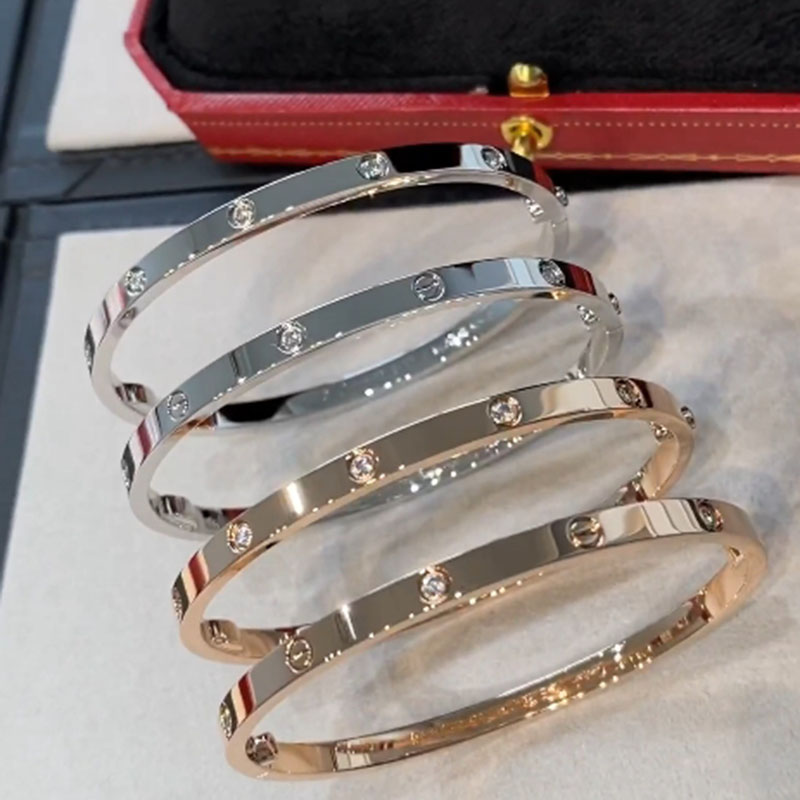 까르띠에 Leve 브레이슬릿 SMALL모델 다이아몬드