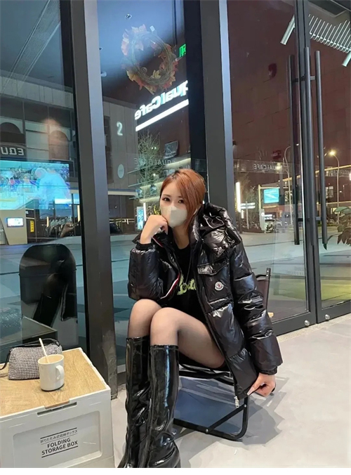 몽클레어 몽벨리아르 Montbeliard 다운 패딩 자켓