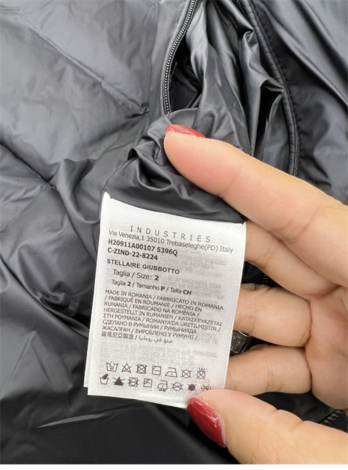 몽클레어 스텔라이어 Stellaire 숏 다운 패딩 자켓