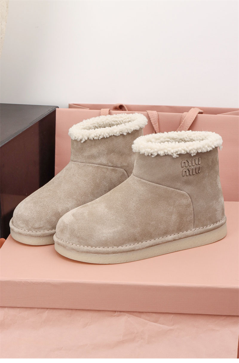 미우미우 스웨이드 시어링 앵클 부츠