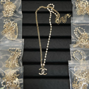 샤넬 24 cc크리스탈 목걸이