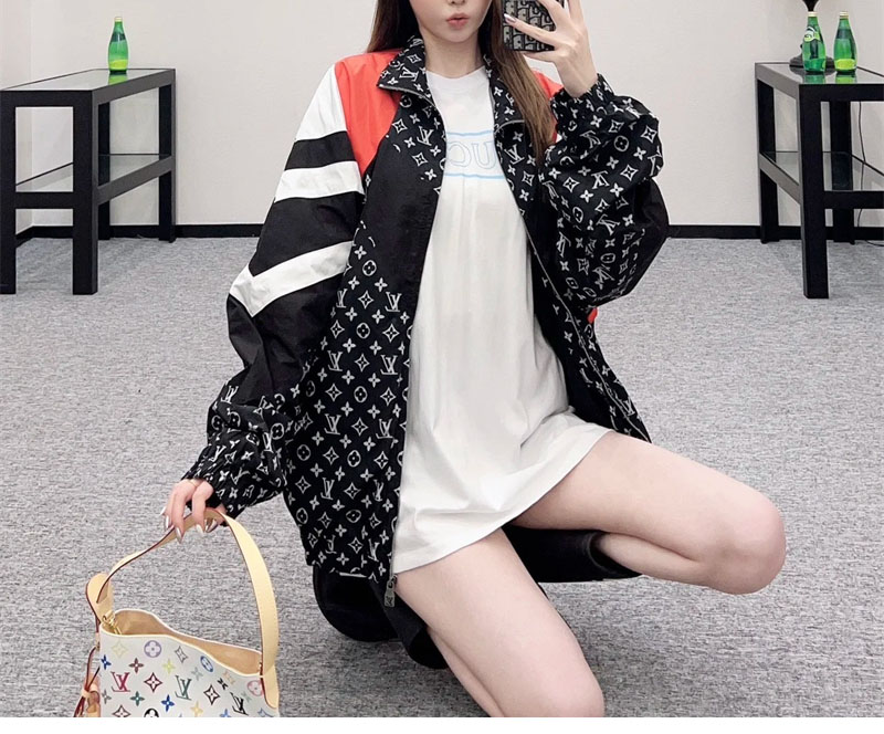 루이비통 x 니고 모노그램 프린티드 나일론 트랙수트 탑