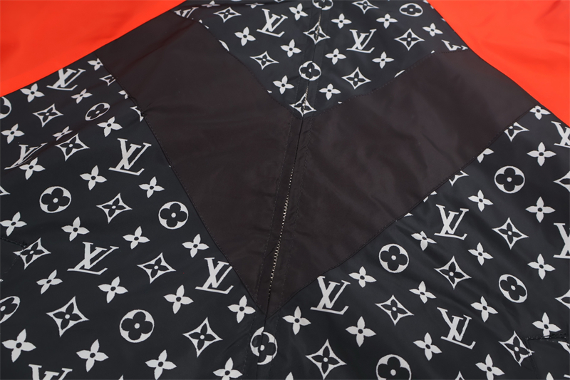 루이비통 x 니고 모노그램 프린티드 나일론 트랙수트 탑