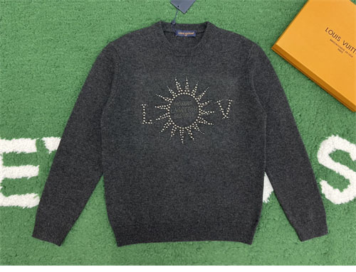 루이비통 스터드LV 엠벨리시드 롱 슬리브드 메리노 울 크루넥