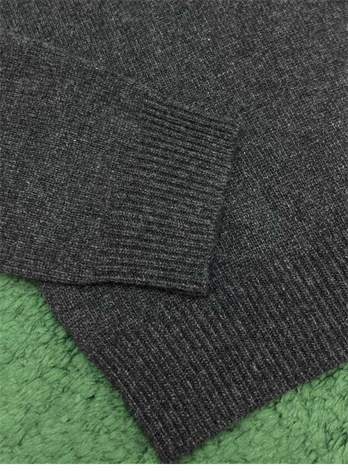 루이비통 스터드LV 엠벨리시드 롱 슬리브드 메리노 울 크루넥