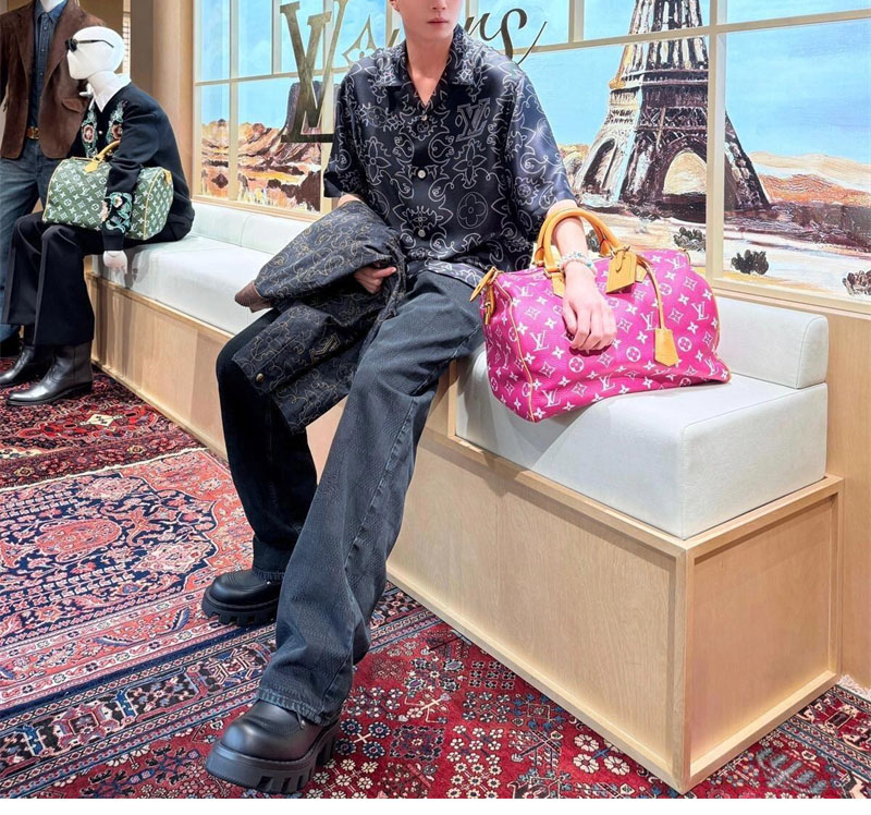 루이비통 LV 아라베스크 프린티드 숏 슬리브드 실크 셔츠