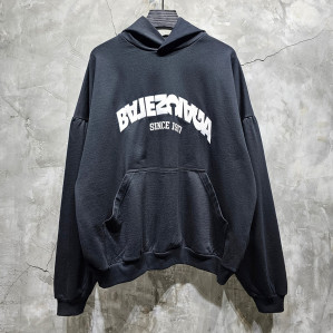 발렌시아가 23FW 백 플립 라운드 후드 티셔츠 블랙