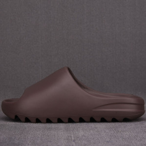 아디다스 이지 슬라이드 “SOOT” Yeezy Slide G55495