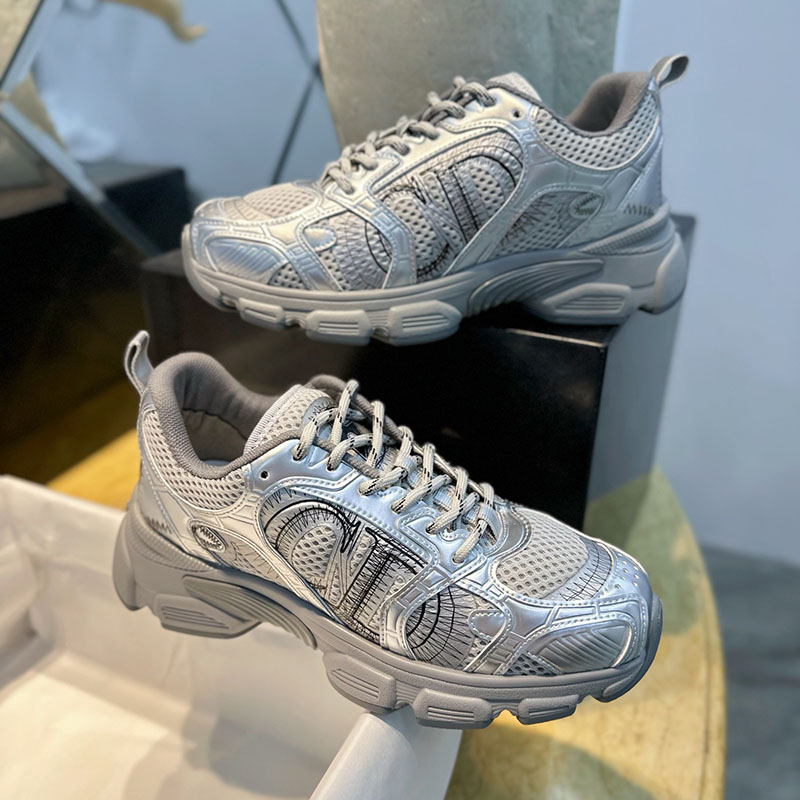 디올 크로노 Chrono 스니커즈