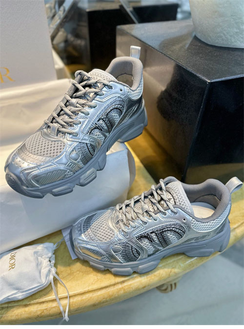 디올 크로노 Chrono 스니커즈