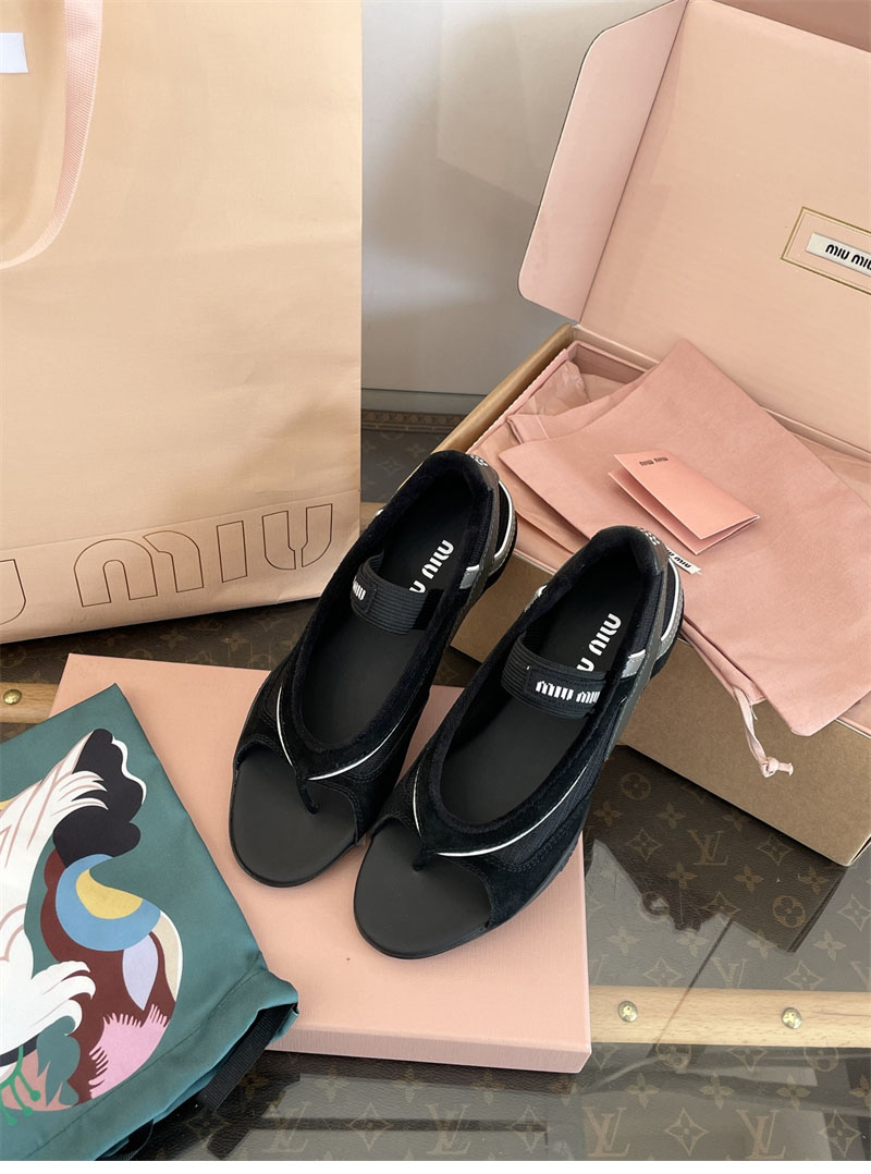 미우미우 김나지움 기능성 통 발레리나 블랙/그레이