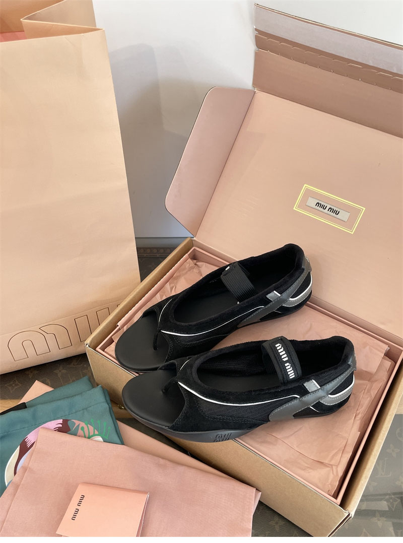 미우미우 김나지움 기능성 통 발레리나 블랙/그레이