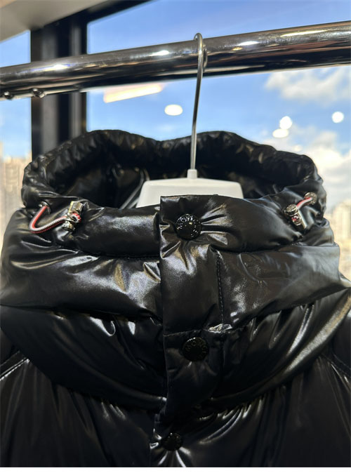 몽클레어 키아블라세 Chiablese 후드 숏 다운 패딩 자켓