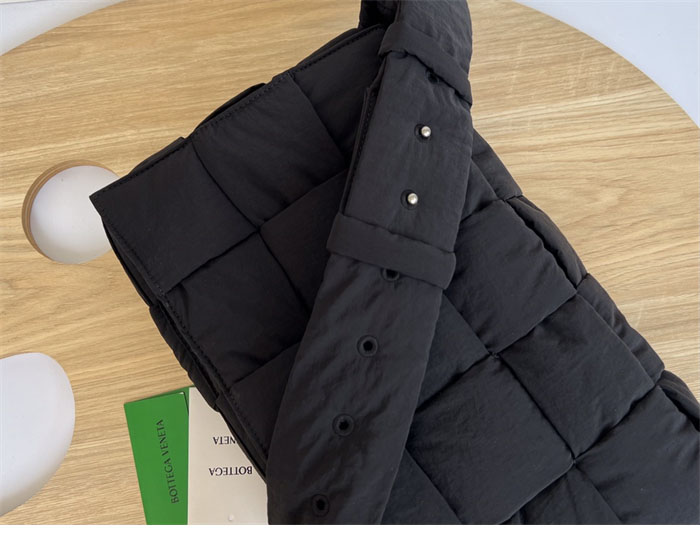 보테가 베네타 패디드 테크 카세트 백 “ 3COLOR ”