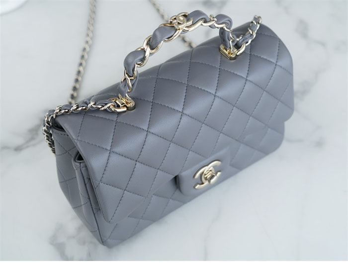 샤넬 23k 뉴미니 탑핸들 CC 클래식 플랩