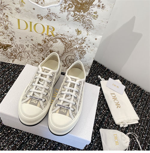 디올 오블리크 자수 스니커즈